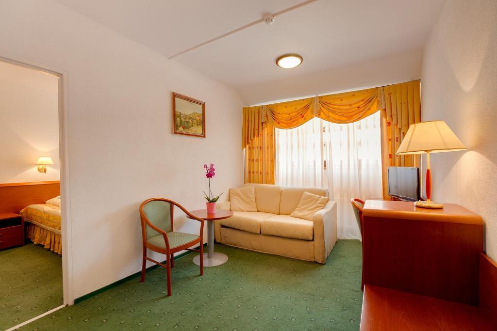 Hotel Zajazd Piastowski Kazimierz Dolny Ruang foto